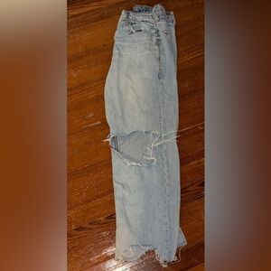 Ariat Women’s Tomboy Straight leg jean super distressed Size 29R (waist)